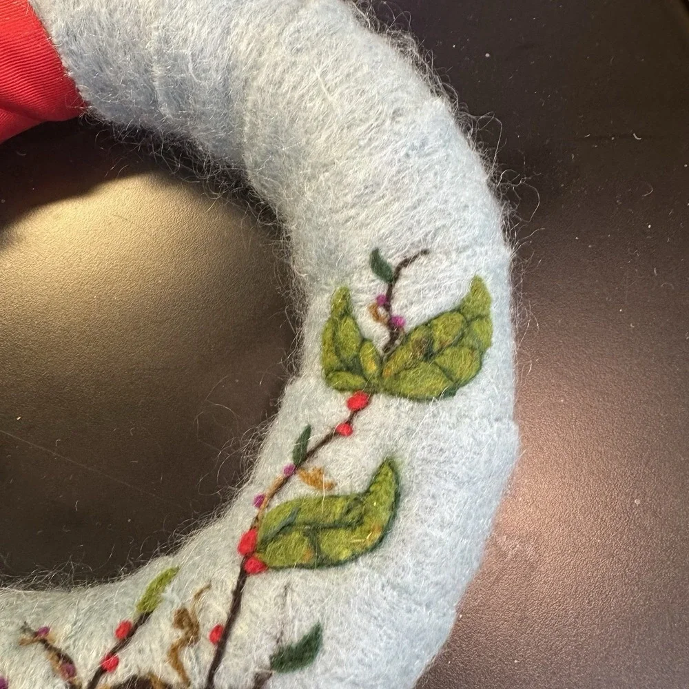 Felted‎ Wool Wreath Christmas Blue & Green White Holly 10